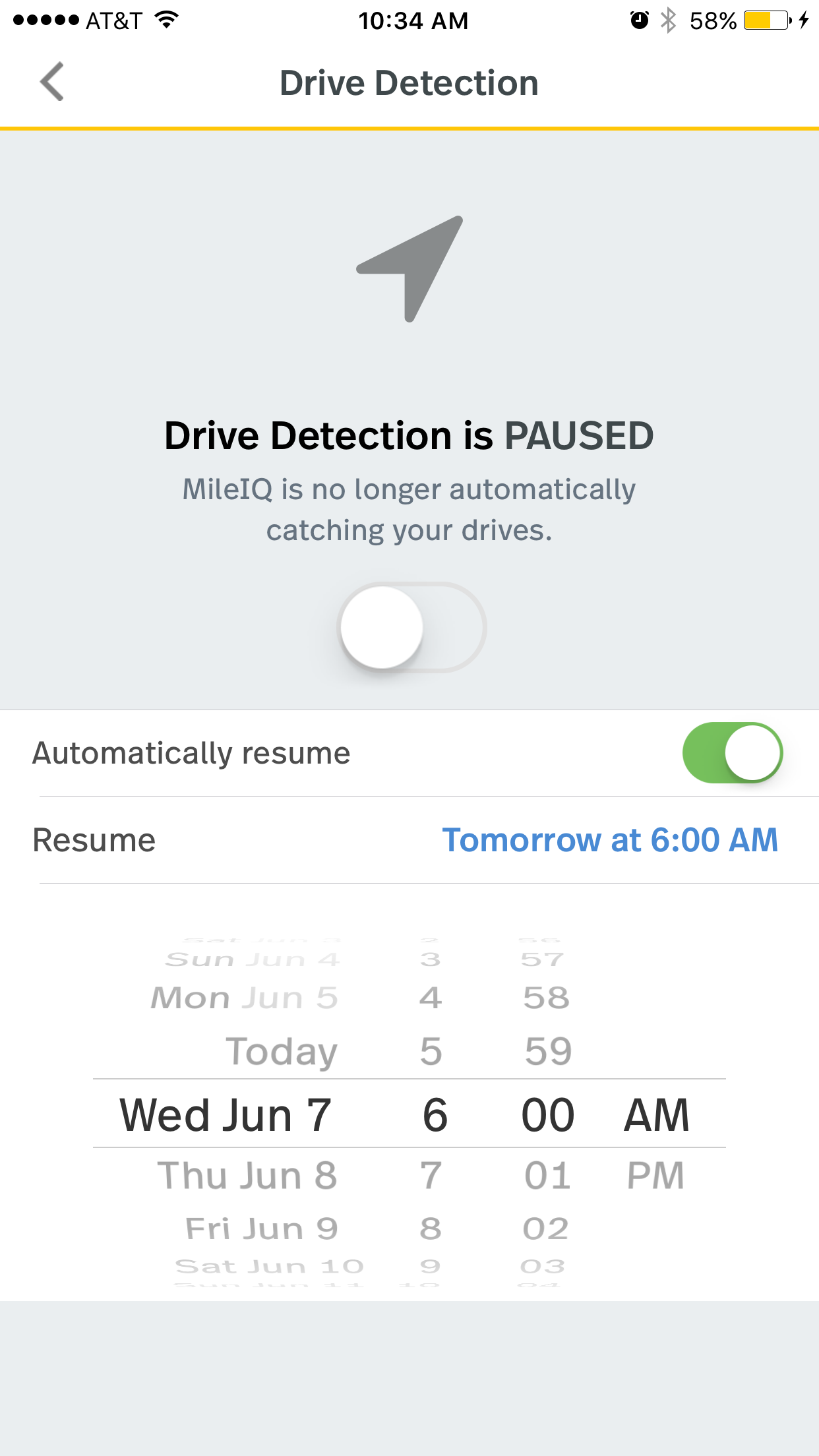 This image shows the drive detection page on the mobile app, showing the automatically resume toggle switched to green and a calendar selection to set a date to auto resume drive detection.